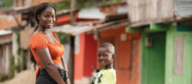 madre sonrisa niño